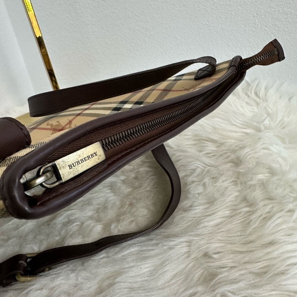 💯Authentic Burberry Beige and Brown Plaid Messenger Bag🍀 - Picture 11 of 17